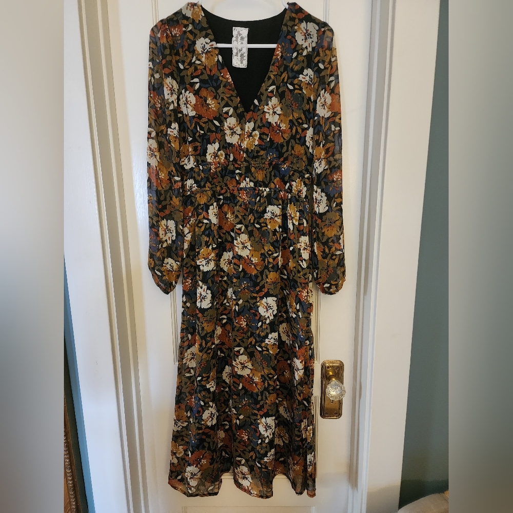 Sadie & Sage fall floral midi dress